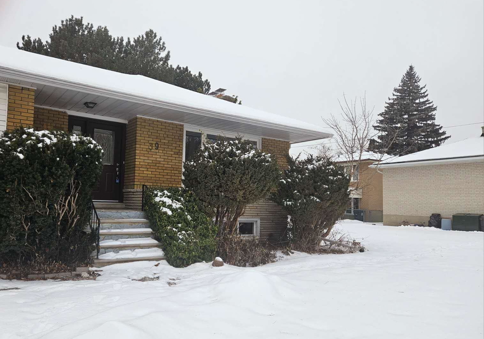 39-bathford-crescent-toronto-north-york-ontario-c13743376
