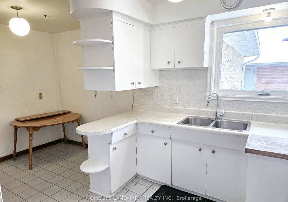 39-bathford-crescent-toronto-north-york-ontario-c13743376