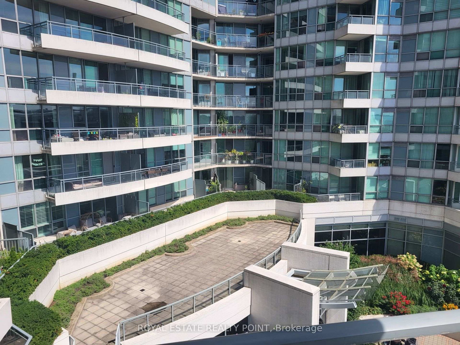 230-queens-quay-boulevard-w-toronto-toronto-ontario-c13743438