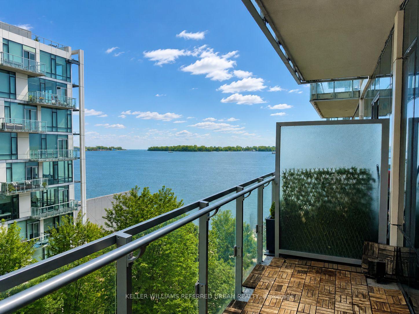 39-queens-quay-e-toronto-toronto-ontario-c13744182