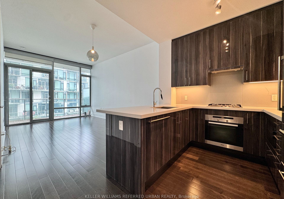 39-queens-quay-e-toronto-toronto-ontario-c13744182