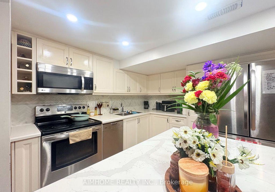 88-apache-trail-toronto-north-york-ontario-c13746394