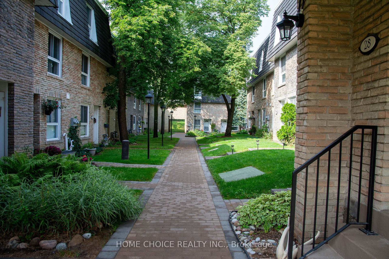 28-tangle-briarway-toronto-north-york-ontario-c13746948