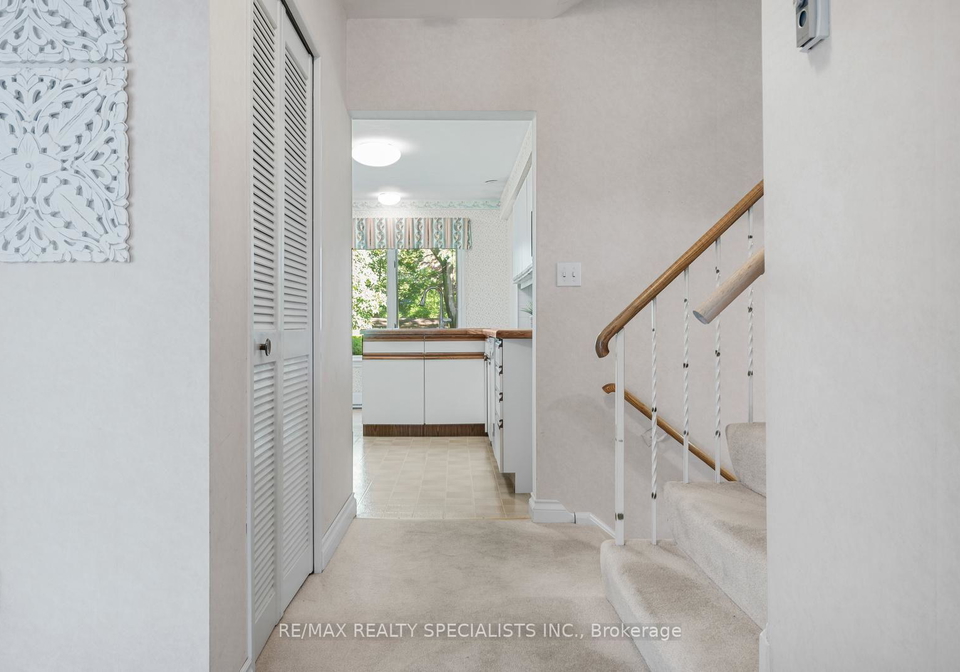 14-michael-drive-toronto-north-york-ontario-c13747276