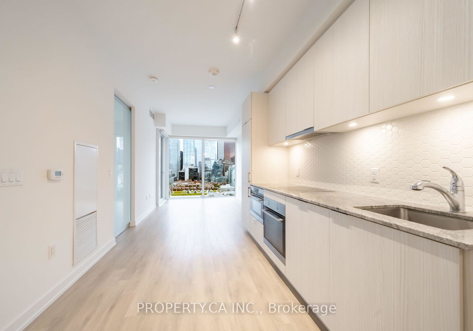158-front-street-toronto-toronto-ontario-c13747334