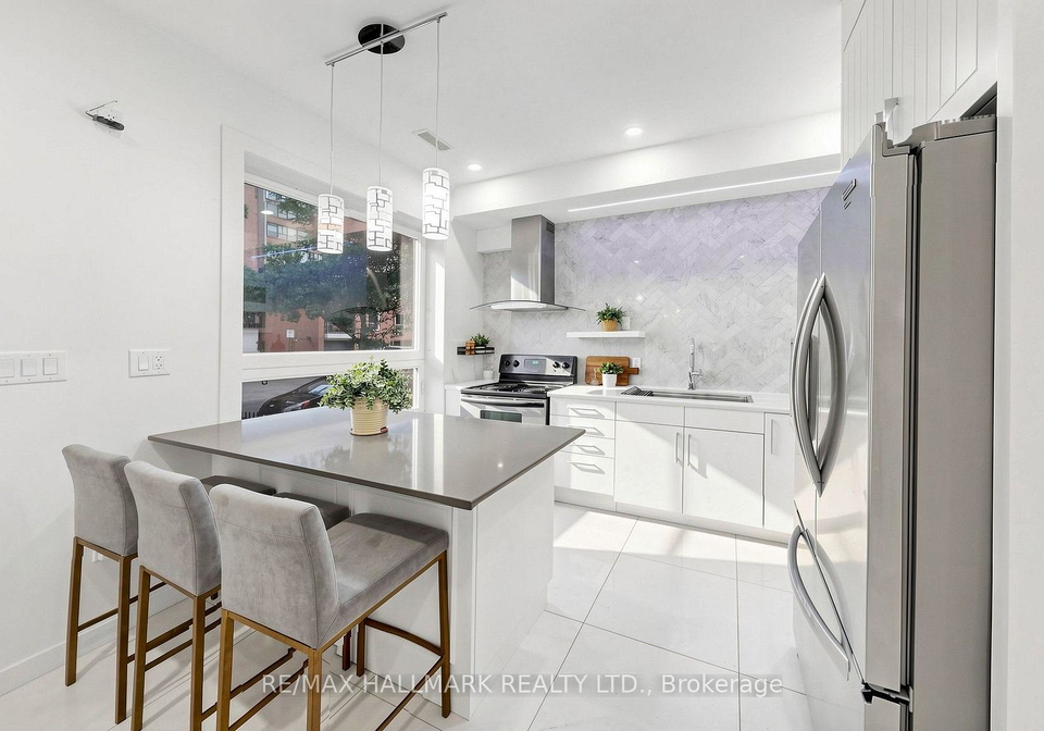 31-12-granby-street-toronto-toronto-ontario-c13747408