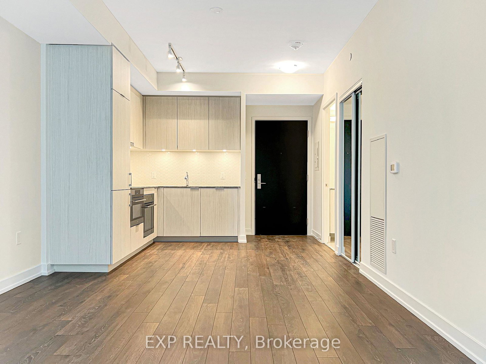 158-front-street-e-toronto-toronto-ontario-c13747572