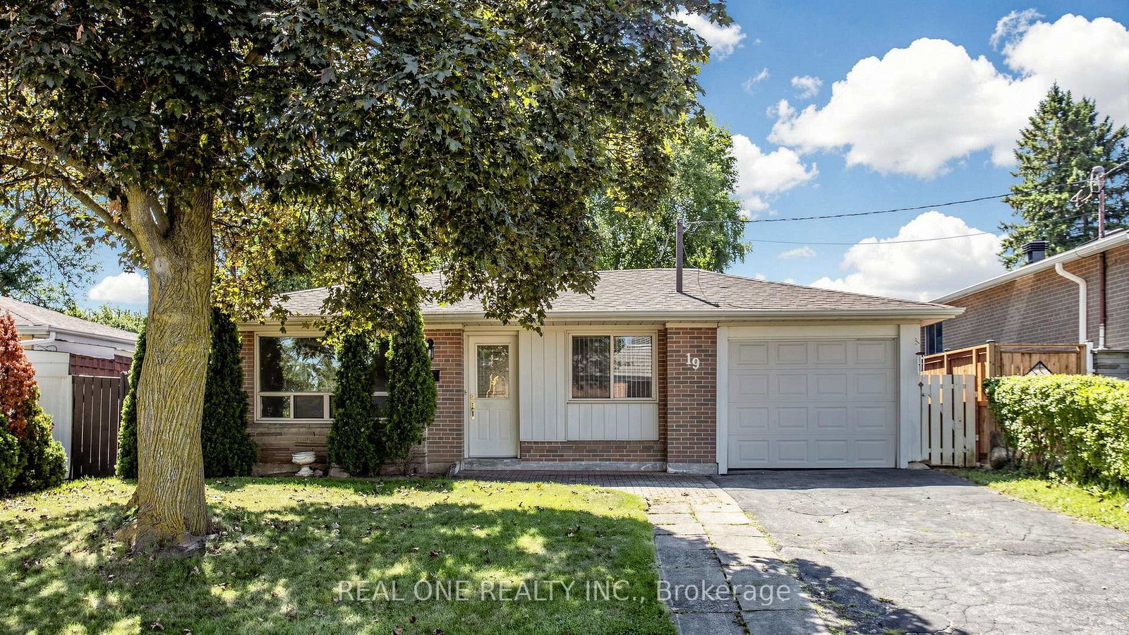 19-nymark-avenue-toronto-north-york-ontario-c13748164