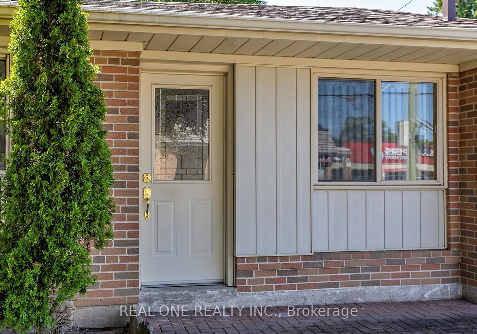 19-nymark-avenue-toronto-north-york-ontario-c13748164