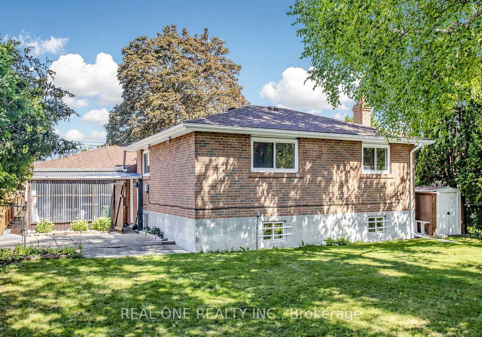 19-nymark-avenue-toronto-north-york-ontario-c13748164