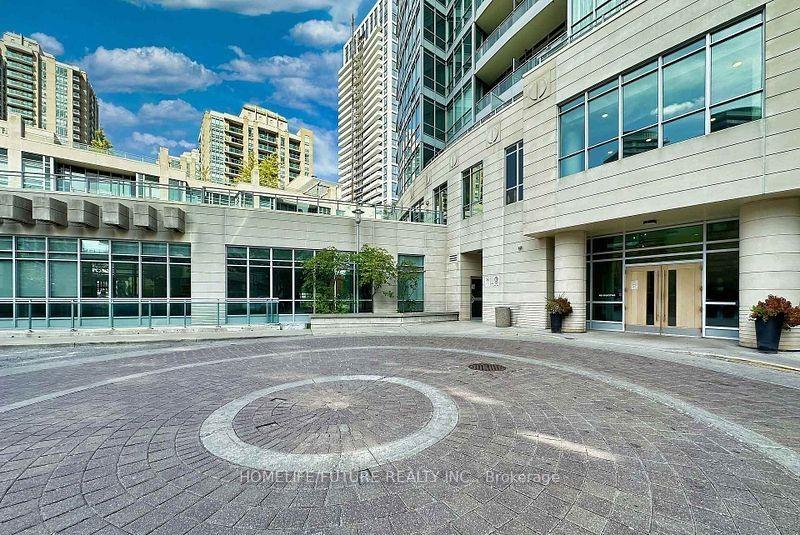 18-holmes-avenue-toronto-north-york-ontario-c13748424