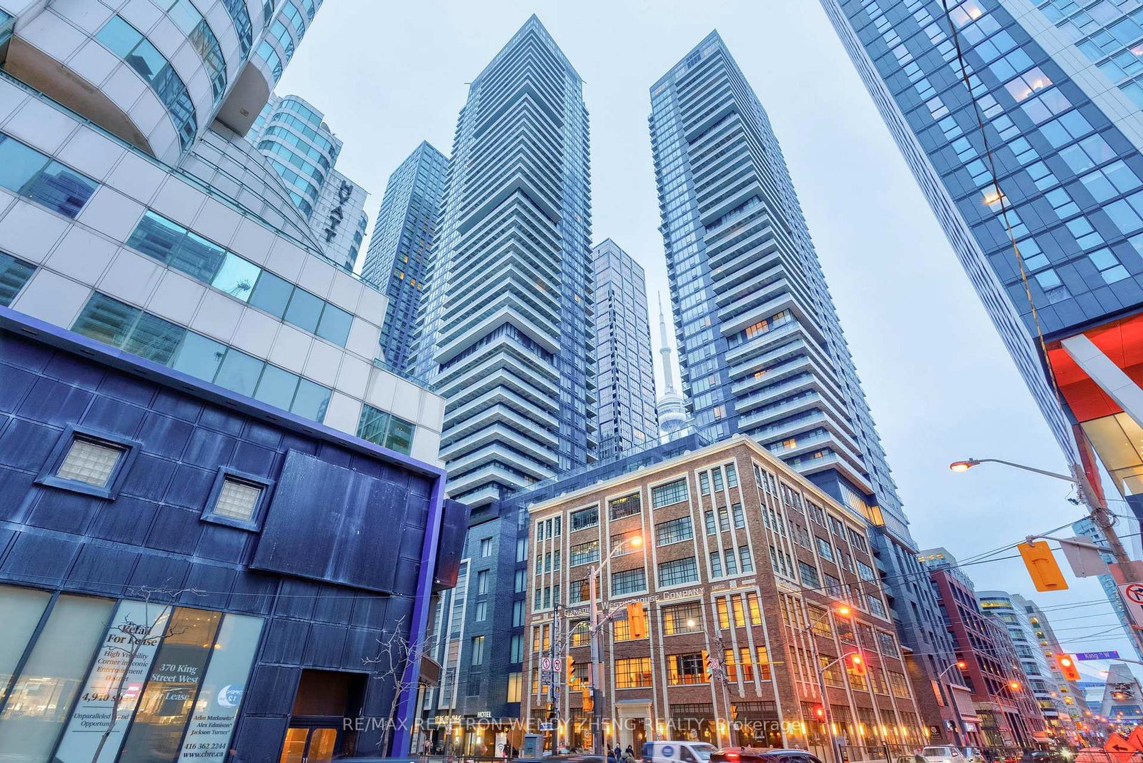 125-blue-jays-way-street-toronto-toronto-ontario-c13748562