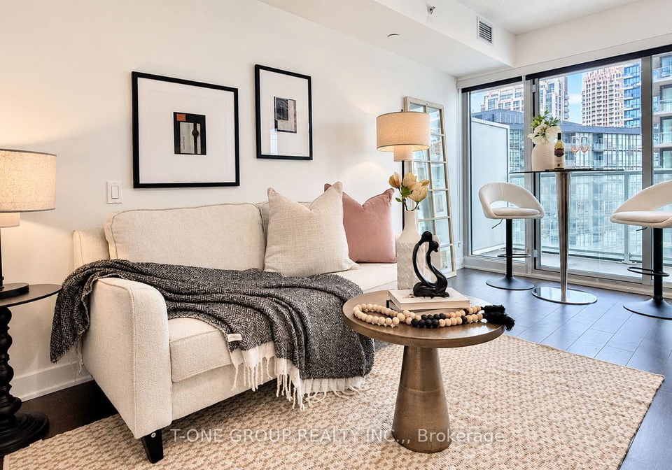 19-bathurst-street-toronto-toronto-ontario-c13748648