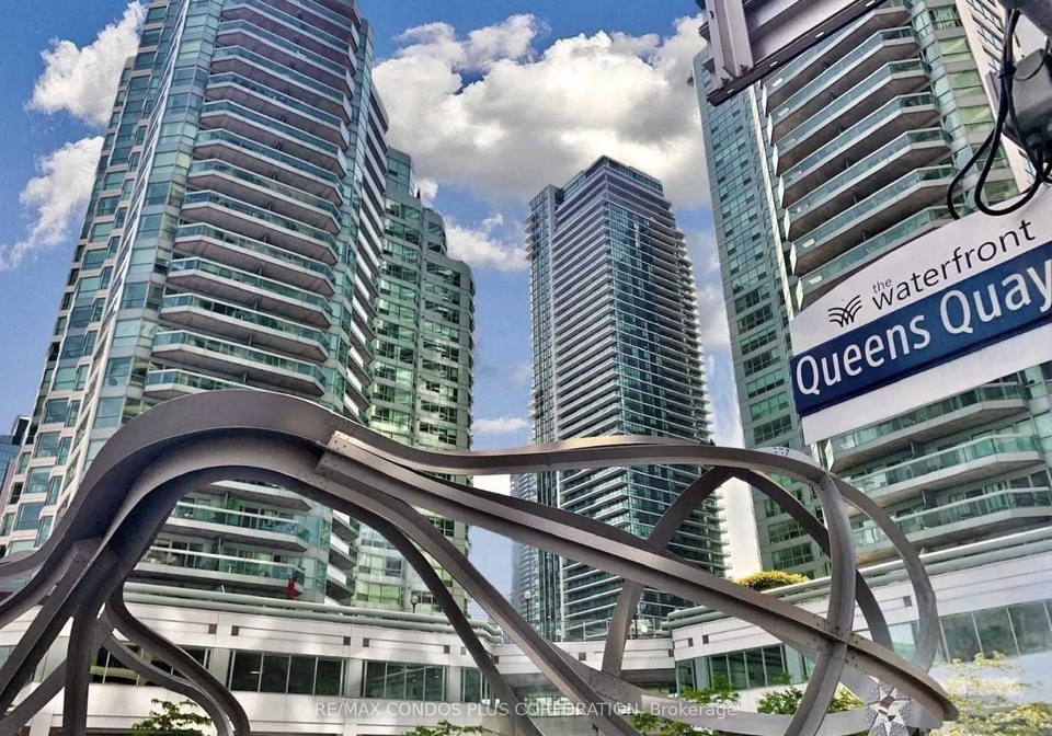 10-queens-quay-w-toronto-toronto-ontario-c13748954