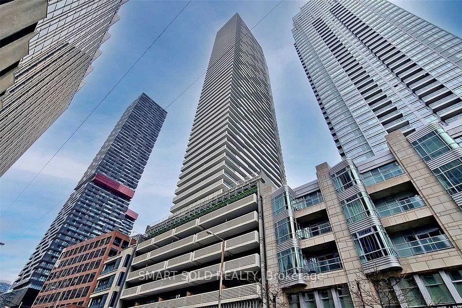 2221-yonge-street-toronto-toronto-ontario-c13748976