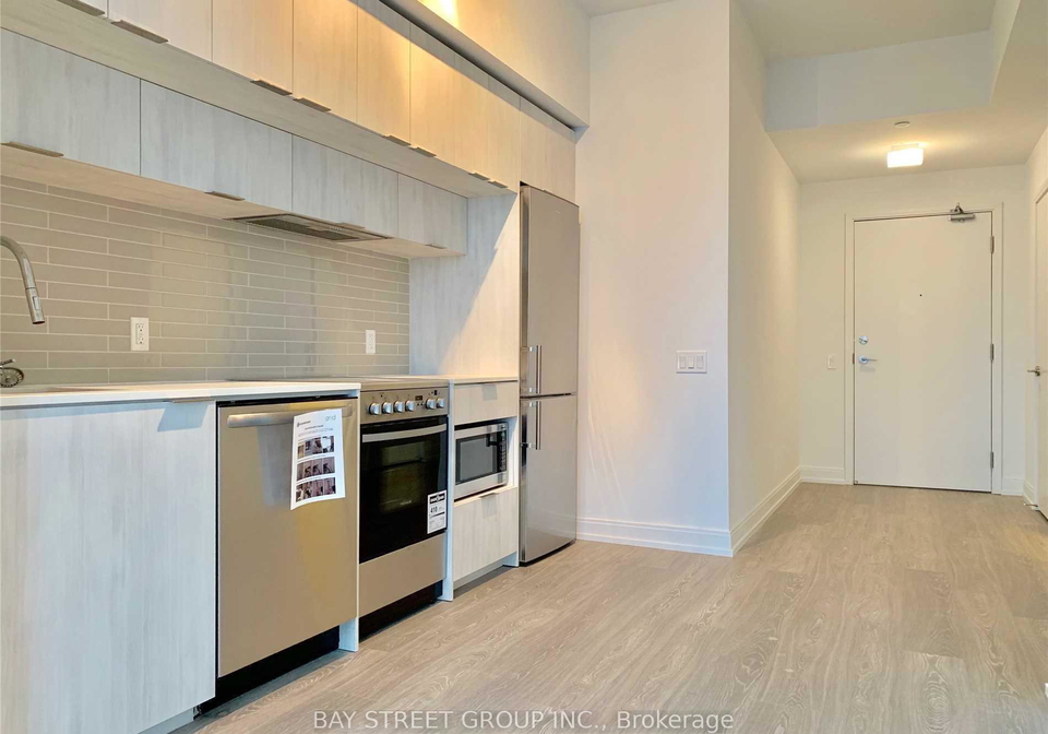 181-dundas-street-e-toronto-toronto-ontario-c13749434