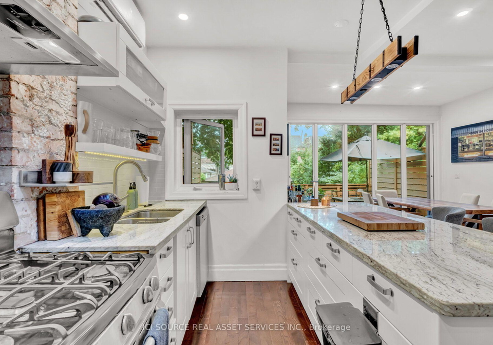 109-northcliffe-boulevard-toronto-toronto-ontario-c13749588