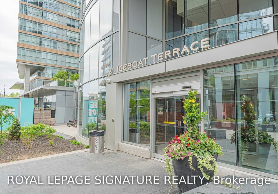 21-iceboat-terrace-toronto-toronto-ontario-c13749782