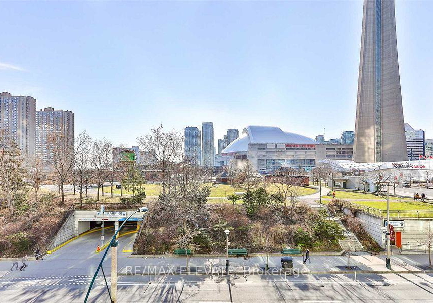 51-lower-simcoe-street-toronto-toronto-ontario-c13749918