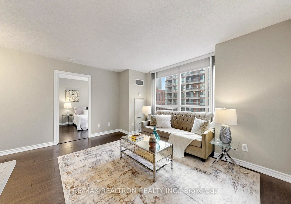 761-bay-street-toronto-toronto-ontario-c13750042