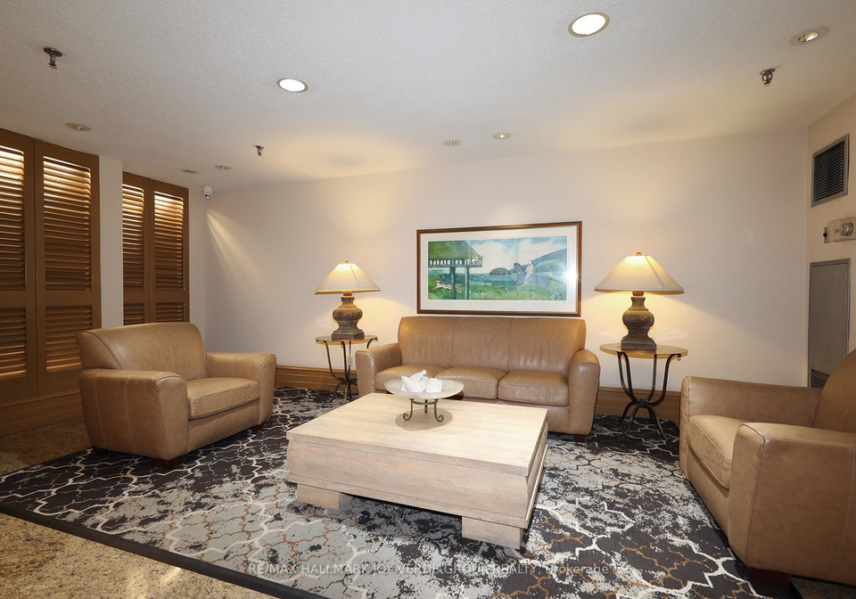5-kenneth-avenue-toronto-north-york-ontario-c13750404