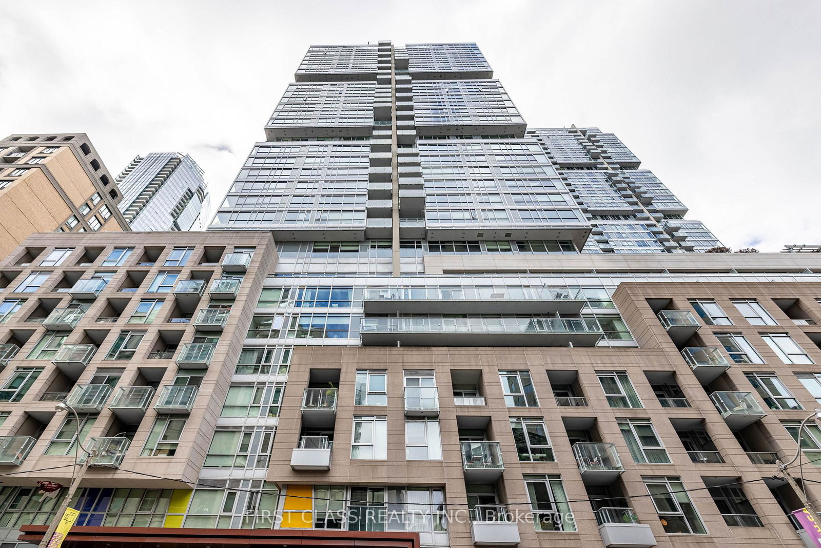 199-richmond-st-w-street-toronto-toronto-ontario-c13750842