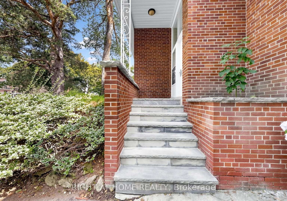 7-the-links-road-toronto-north-york-ontario-c13750924