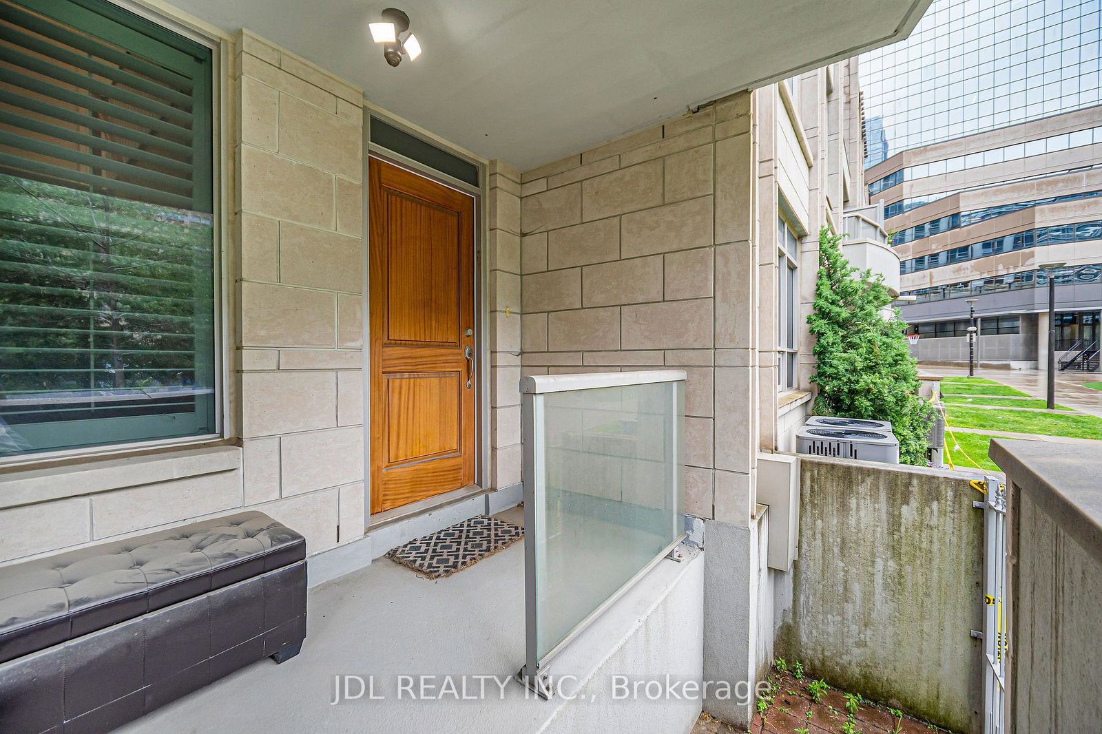 761-bay-street-toronto-toronto-ontario-c13750942