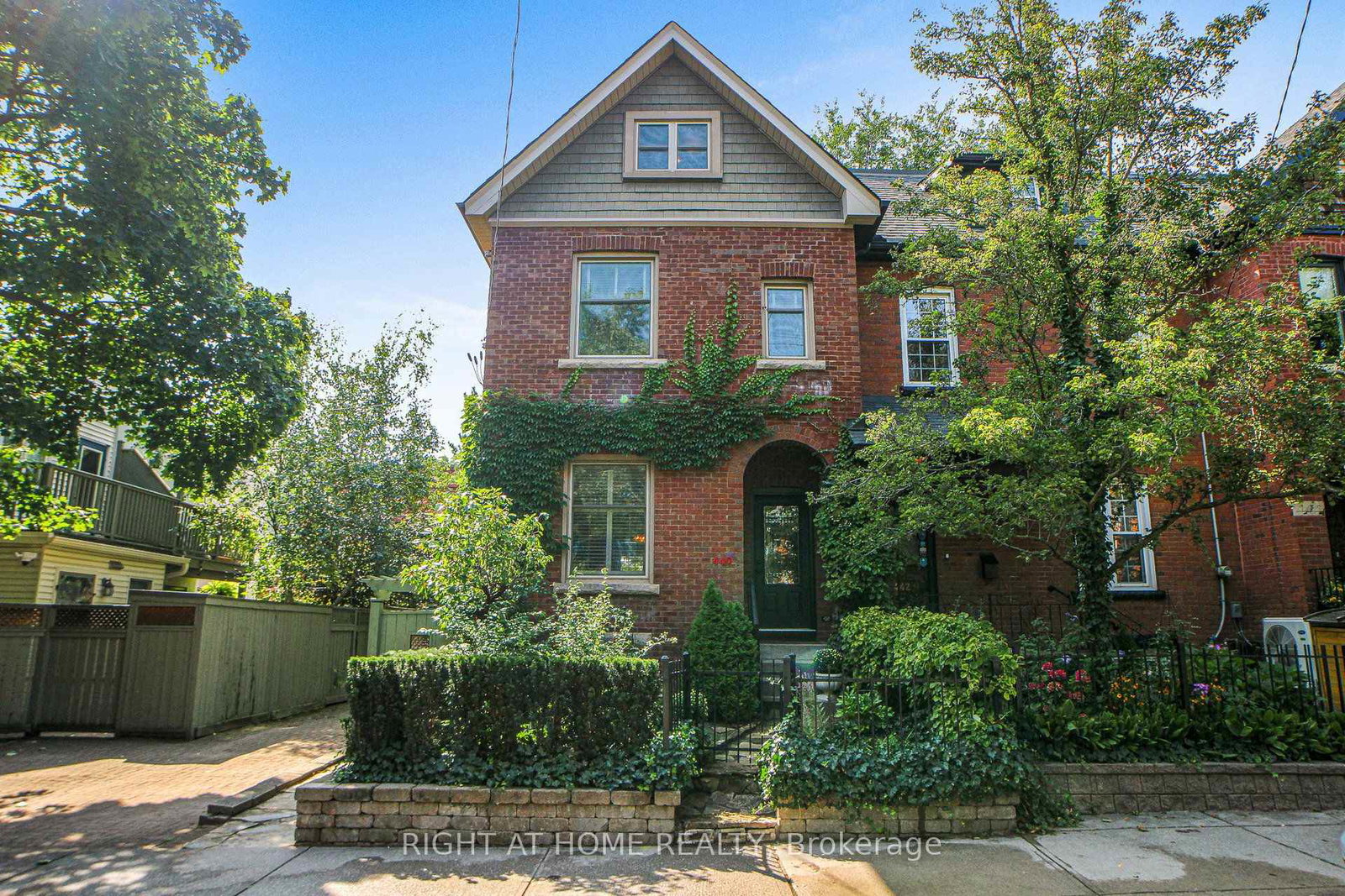 440-sackville-street-toronto-toronto-ontario-c13751000
