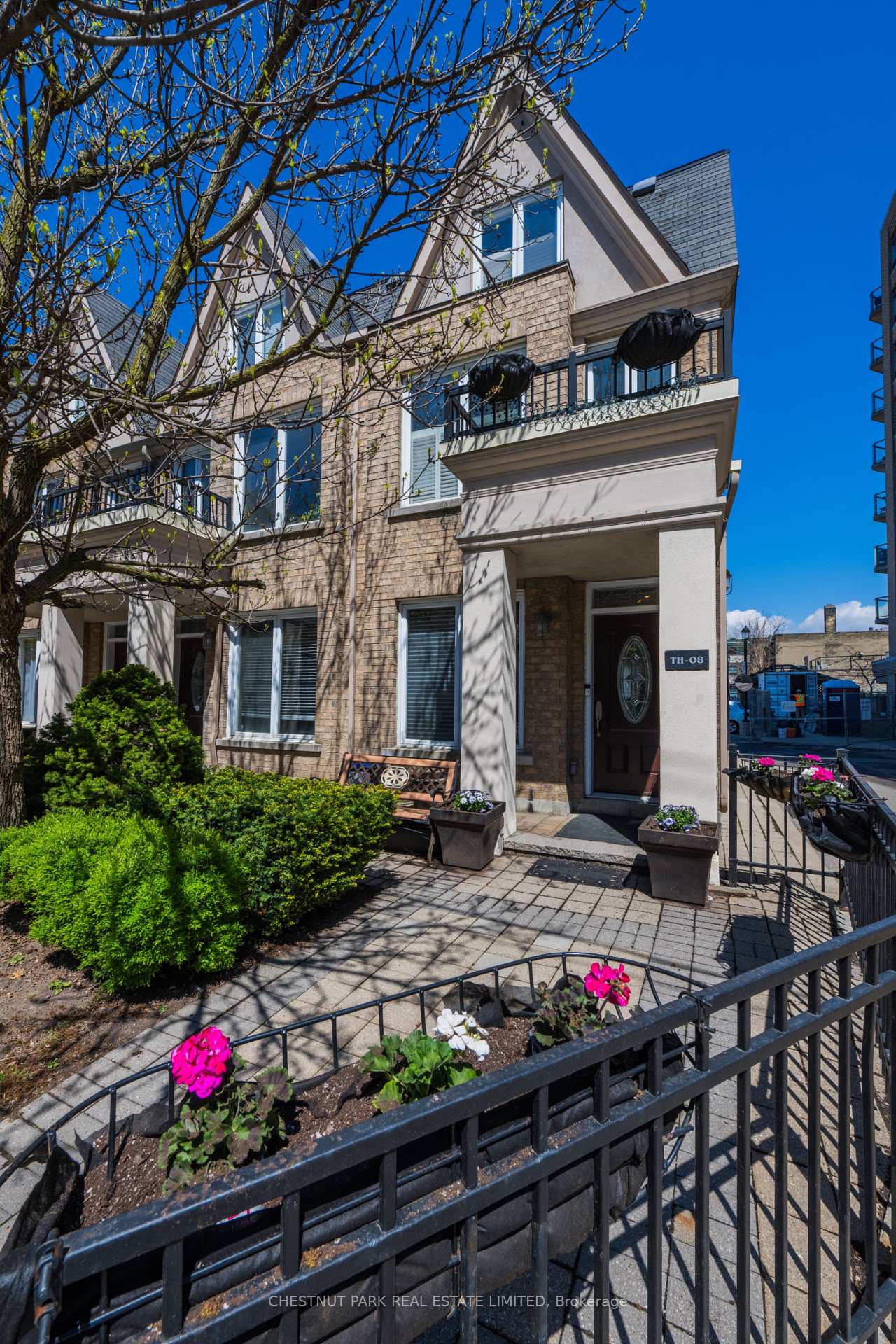 140-bathurst-street-toronto-toronto-ontario-c13751068