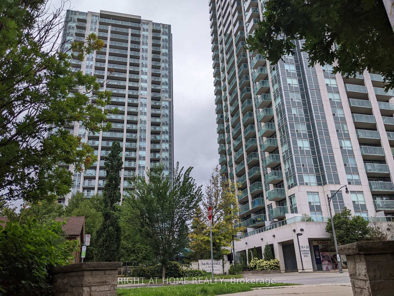 18-harrison-garden-boulevard-toronto-north-york-ontario-c13751252