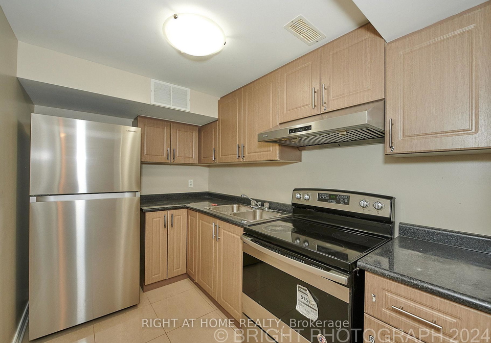 36-ladner-drive-toronto-north-york-ontario-c13751258