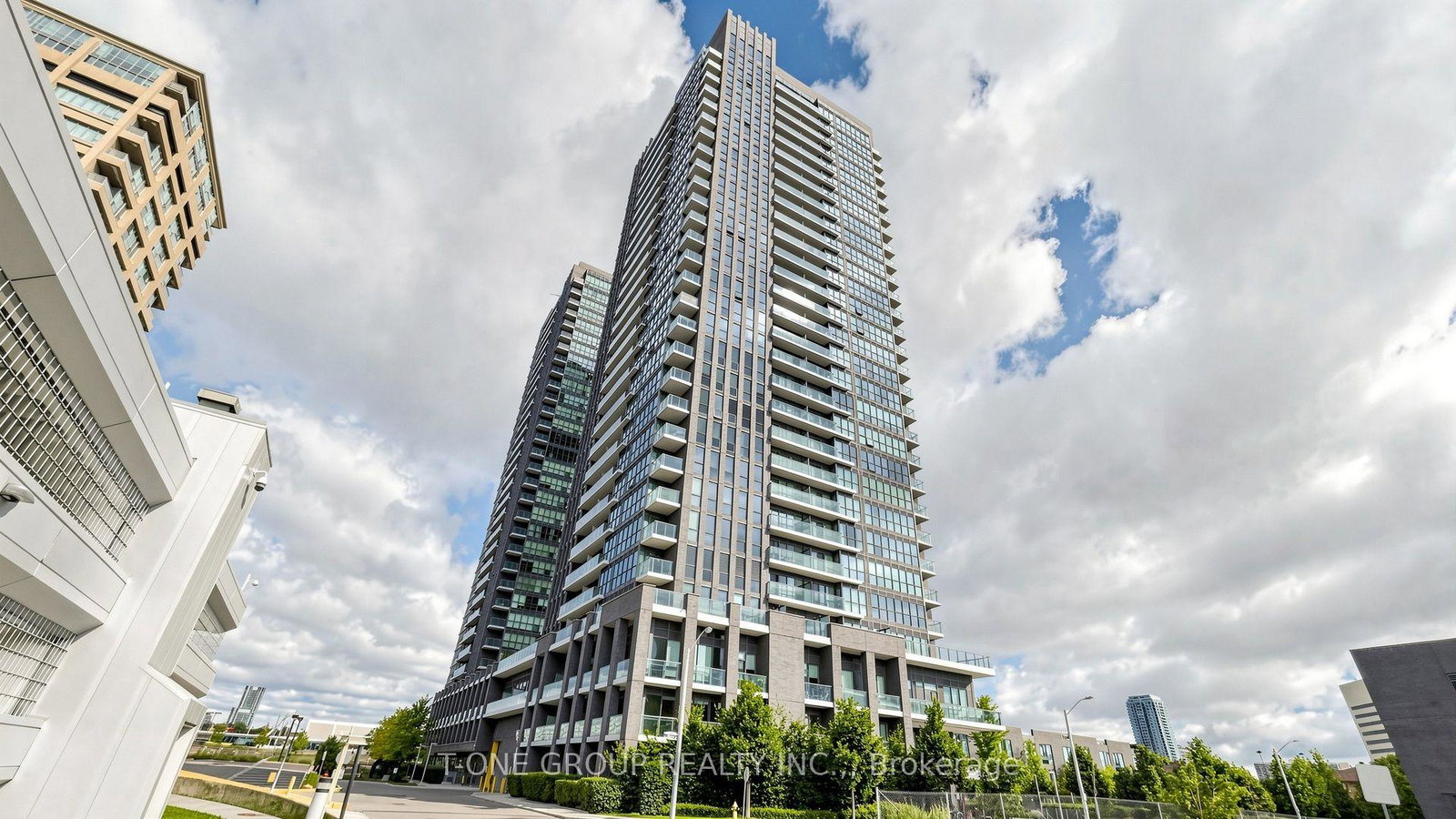 2-sonic-way-toronto-east-york-ontario-c13751316