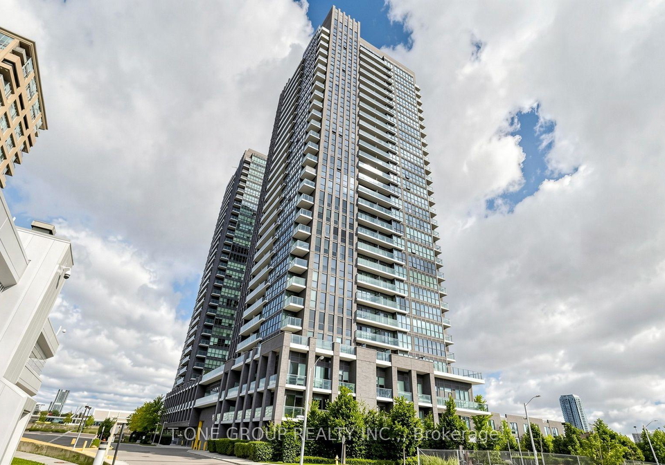 2-sonic-way-toronto-east-york-ontario-c13751316