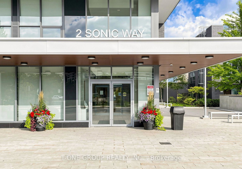 2-sonic-way-toronto-east-york-ontario-c13751316