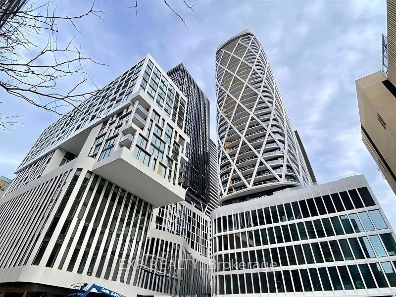 238-simcoe-street-toronto-toronto-ontario-c13751368