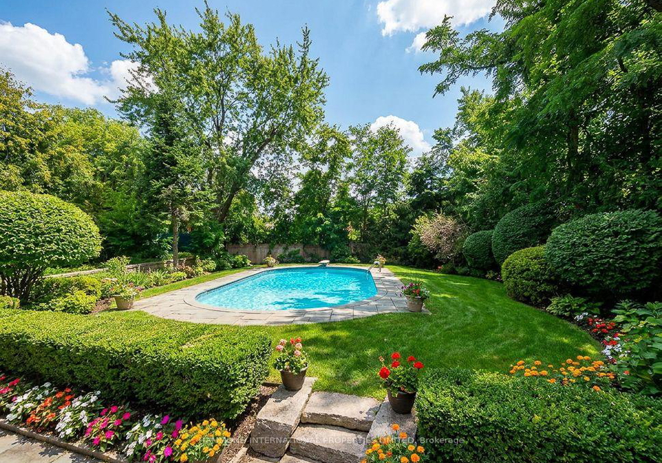 2706-bayview-avenue-toronto-north-york-ontario-c13751792