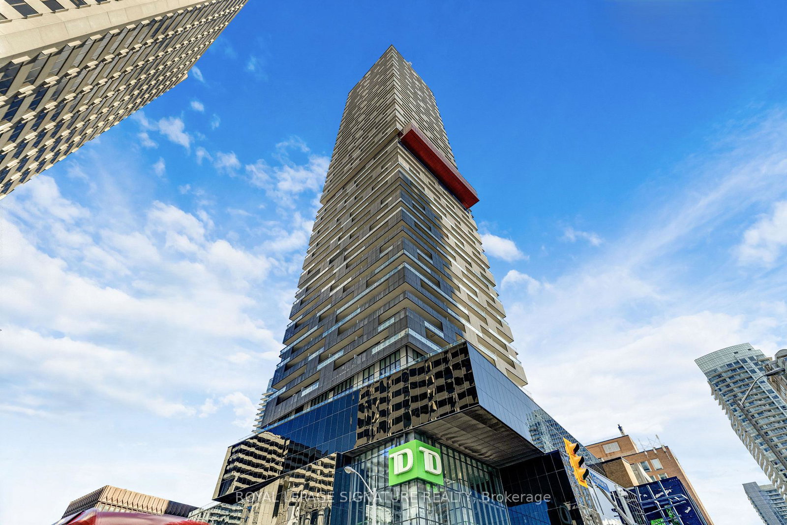 8-eglinton-avenue-e-toronto-toronto-ontario-c13752030
