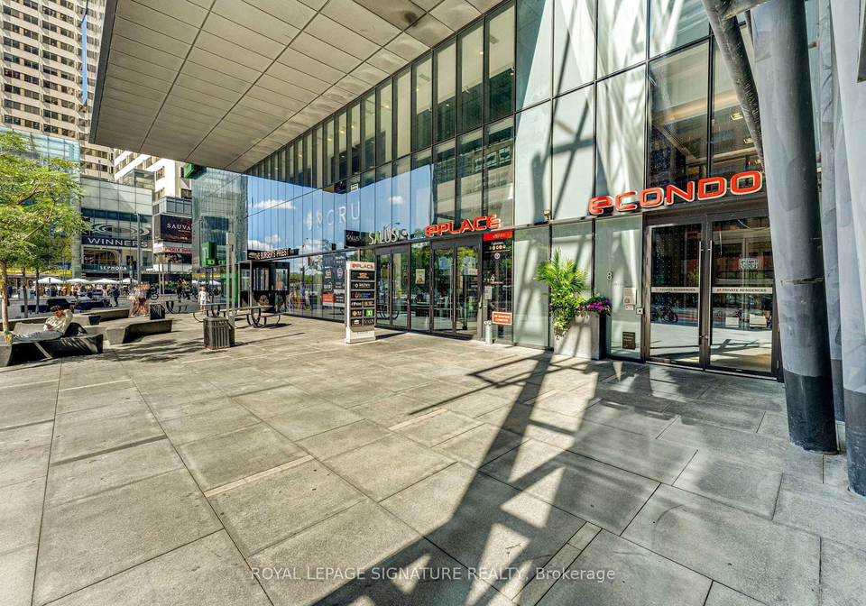 8-eglinton-avenue-e-toronto-toronto-ontario-c13752030