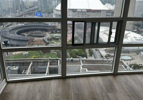 30-grand-trunk-crescent-toronto-toronto-ontario-c13752168