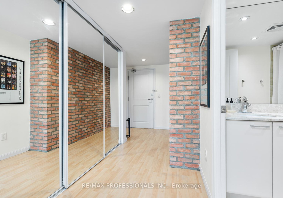 15-stafford-street-toronto-toronto-ontario-c13752654