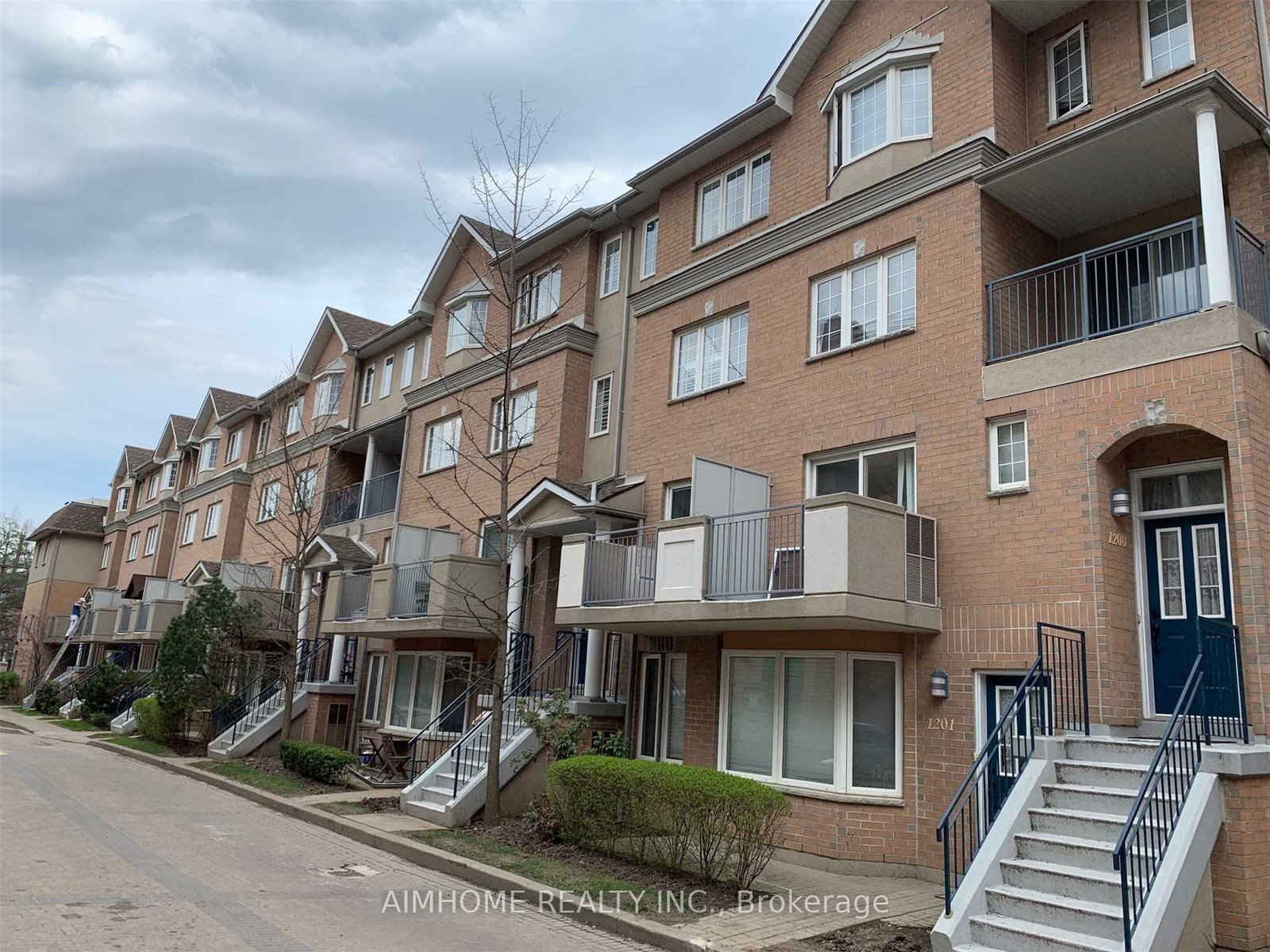 28-sommerset-way-toronto-north-york-ontario-c13753514