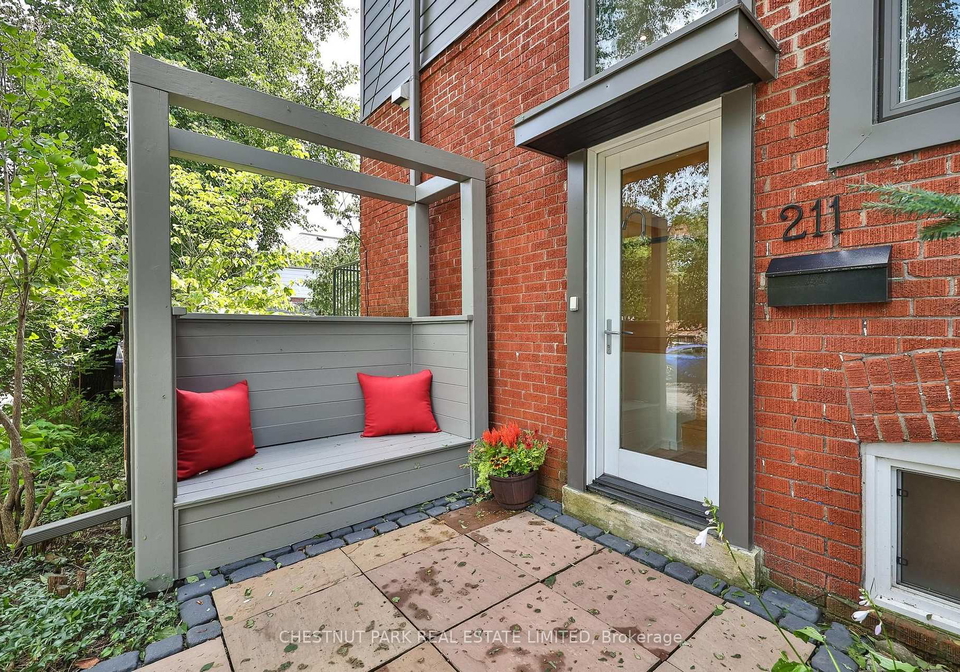 211-snowdon-avenue-toronto-toronto-ontario-c13753694