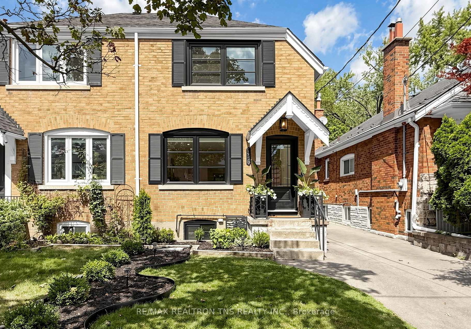 136-glenvale-boulevard-toronto-east-york-ontario-c13753894