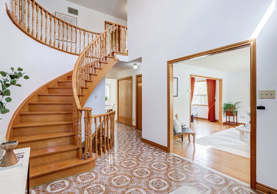 18-parravano-court-toronto-toronto-ontario-c13754088