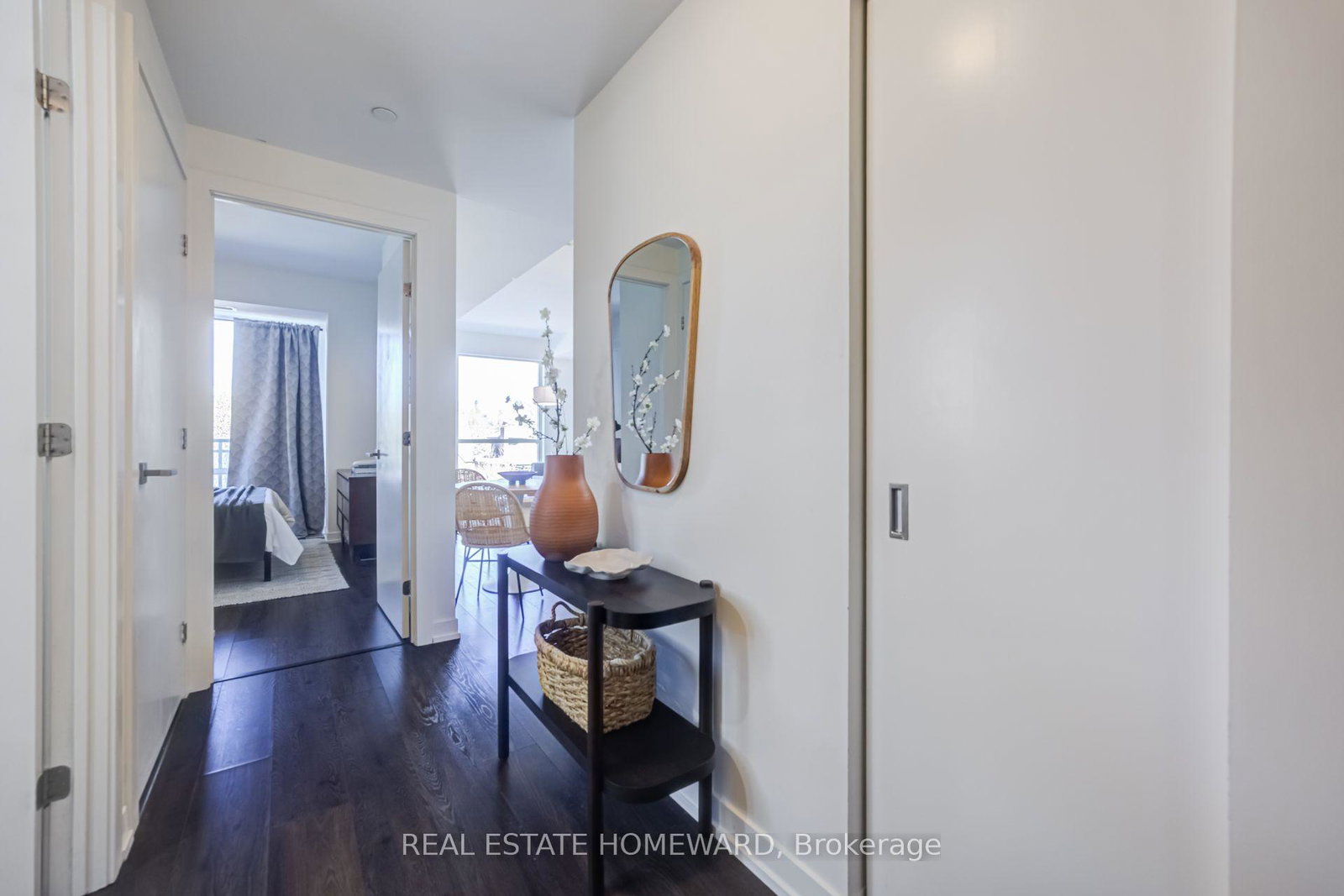 223-st-clair-avenue-w-toronto-toronto-ontario-c13754390