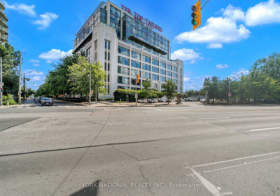 637-lake-shore-boulevard-w-toronto-toronto-ontario-c13754576