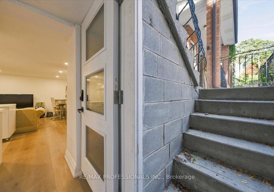 134-argyle-street-toronto-toronto-ontario-c13755302