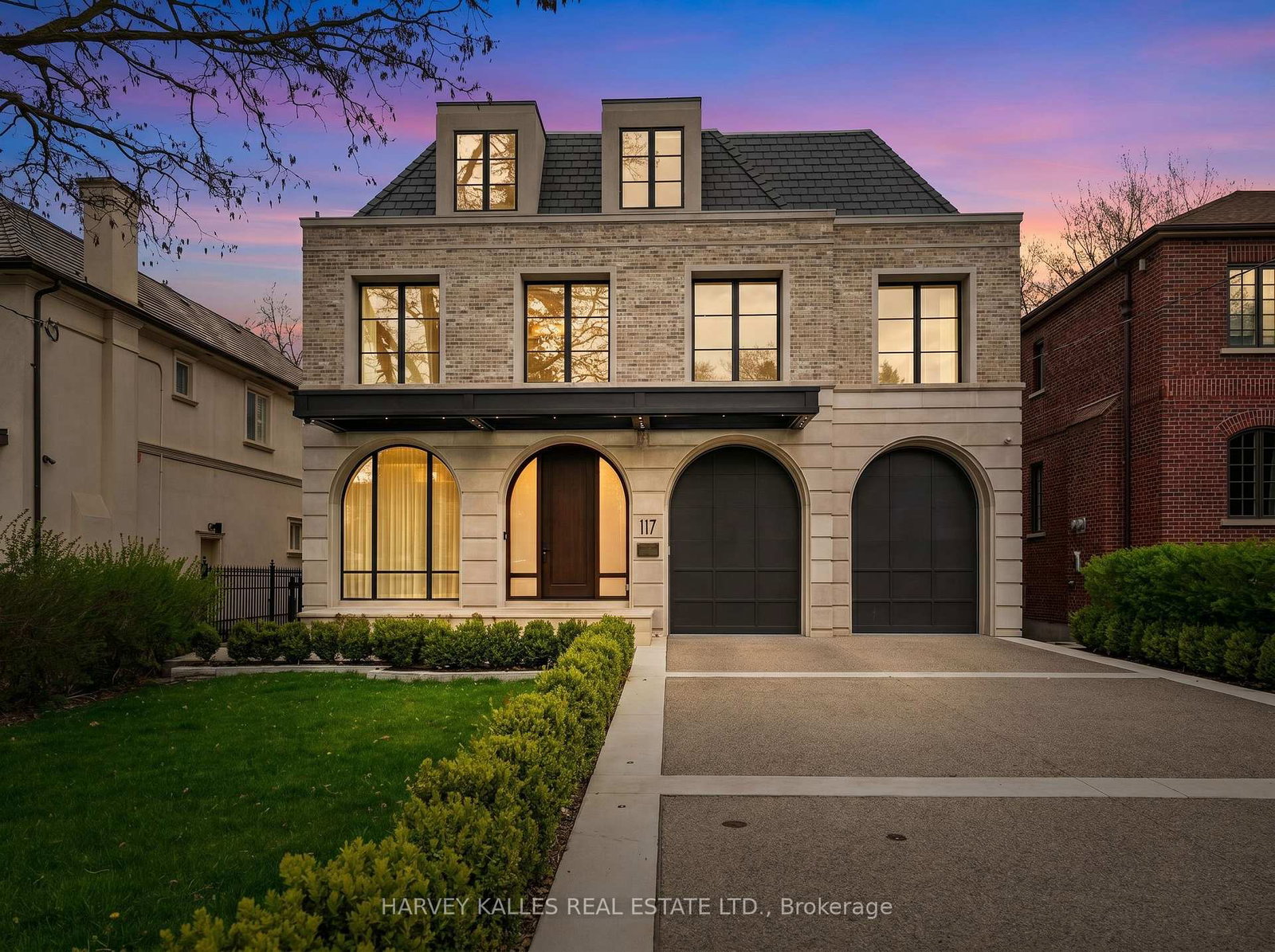 117-yonge-boulevard-toronto-toronto-ontario-c13755546