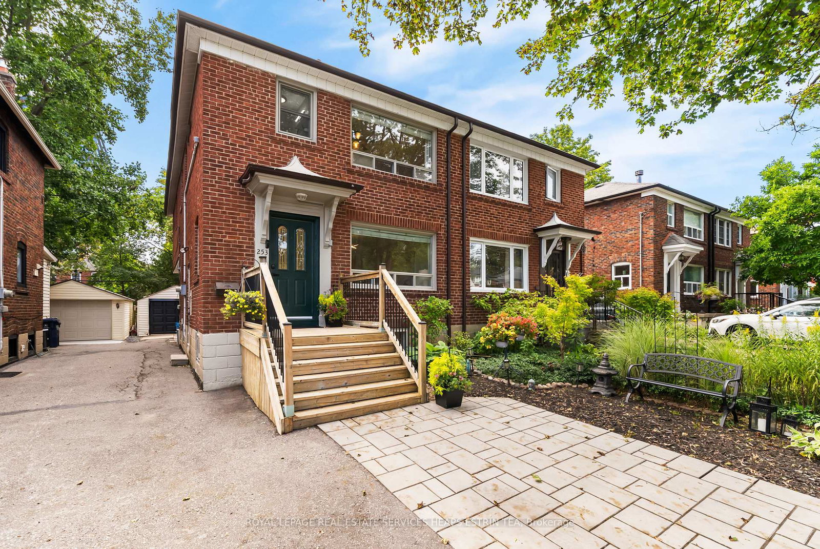253-donlea-drive-toronto-east-york-ontario-c13755990